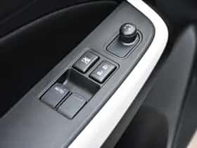 Suzuki Swift thumbnail 8