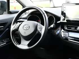 Toyota C-HR (2020) thumbnail 19