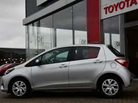 Toyota Yaris (2020) thumbnail 5