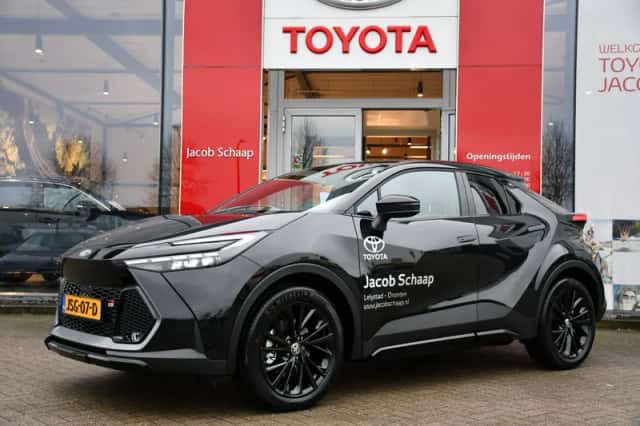 Toyota C-HR (2026) thumbnail 1