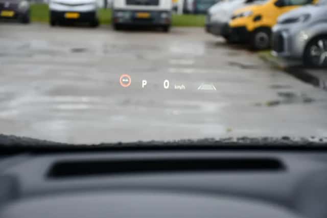 Toyota C-HR (2026) thumbnail 15