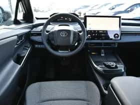 Toyota bZ4X (2026) thumbnail 2
