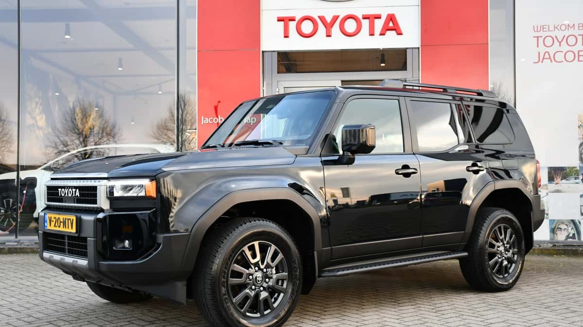 Toyota Land Cruiser (2024) — foto 1