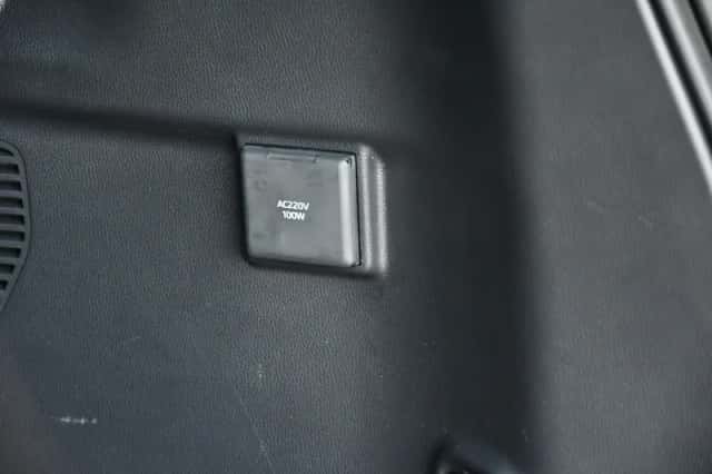 Toyota Land Cruiser (2024) thumbnail 35
