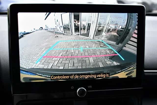 Toyota Yaris Cross (2024) thumbnail 8