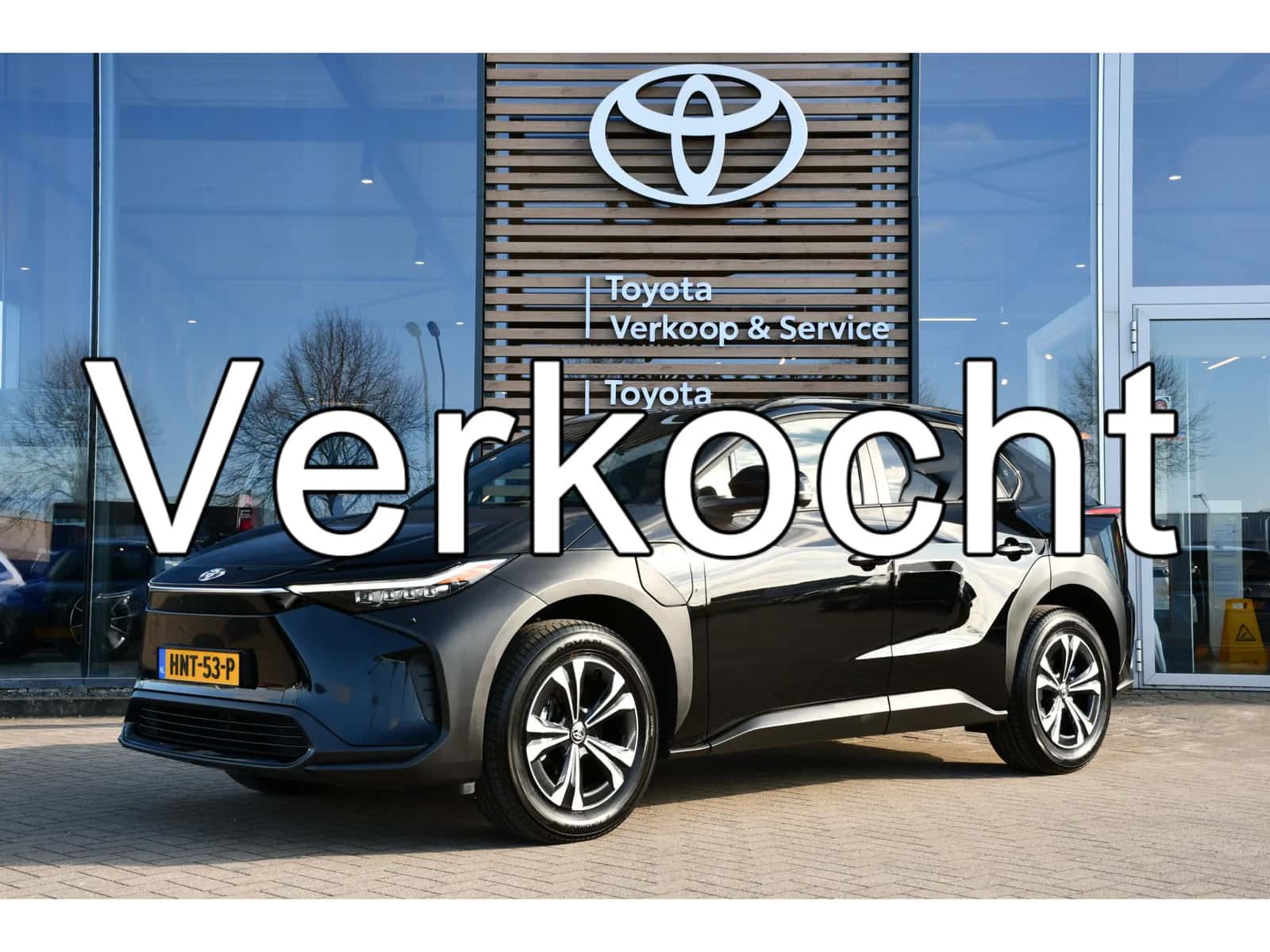 Toyota bZ4X (2025) — foto 1
