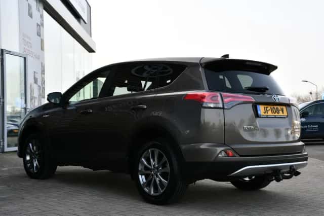 Toyota RAV4 (2016) thumbnail 11