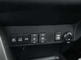 Toyota RAV4 (2016) thumbnail 21
