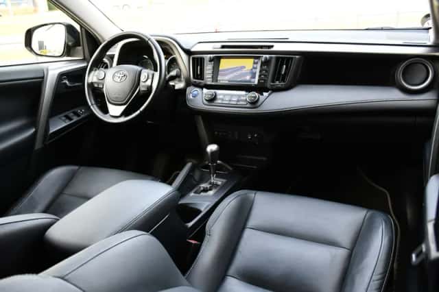Toyota RAV4 (2016) thumbnail 30