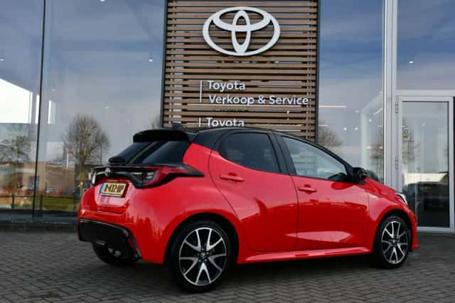 Toyota Yaris (2021) thumbnail 11