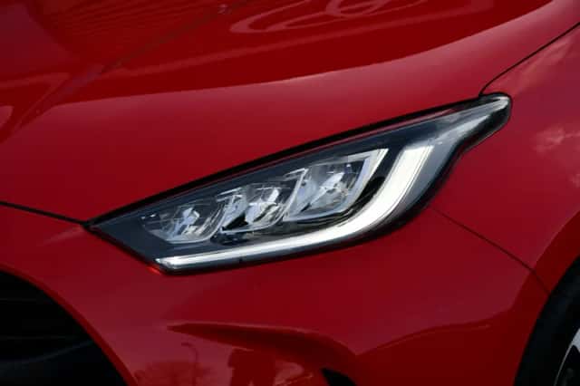 Toyota Yaris (2021) thumbnail 13