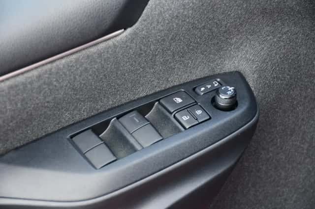 Toyota Yaris (2021) thumbnail 15