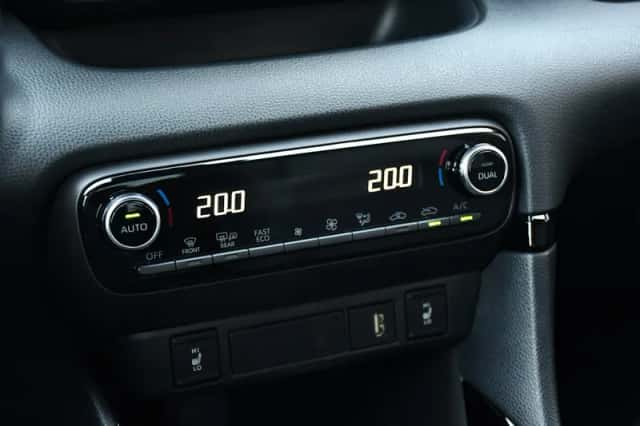 Toyota Yaris (2021) thumbnail 17