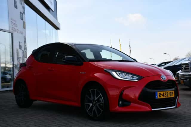 Toyota Yaris (2021) thumbnail 7