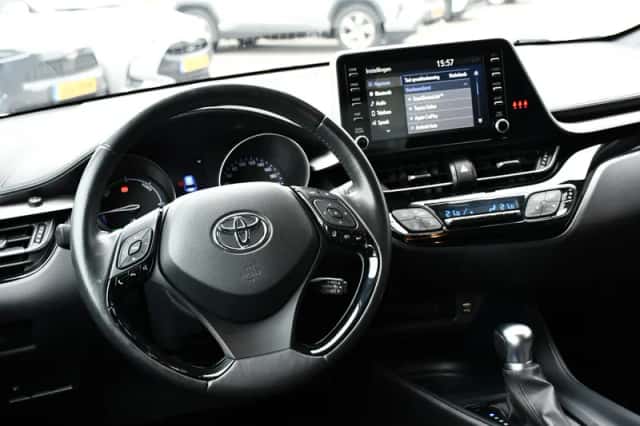 Toyota C-HR (2021) thumbnail 19