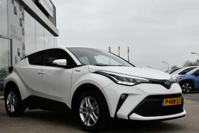 Toyota C-HR (2021) thumbnail 3