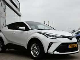 Toyota C-HR (2021) thumbnail 3