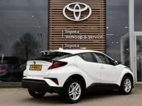 Toyota C-HR (2021) thumbnail 5