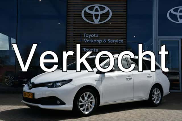 Toyota Auris (2018) thumbnail 1