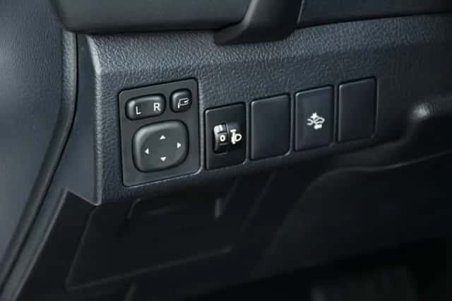 Toyota Auris (2018) thumbnail 16