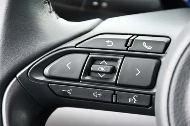 Toyota Yaris Cross (2023) thumbnail 2