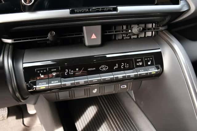 Toyota C-HR (2026) thumbnail 19