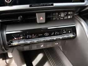 Toyota C-HR (2026) thumbnail 19