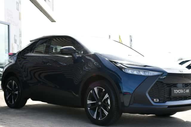 Toyota C-HR (2026) thumbnail 3