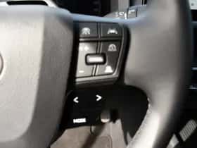 Toyota C-HR (2026) thumbnail 8