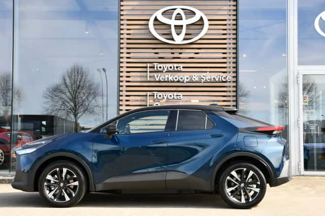 Toyota C-HR (2026) thumbnail 9