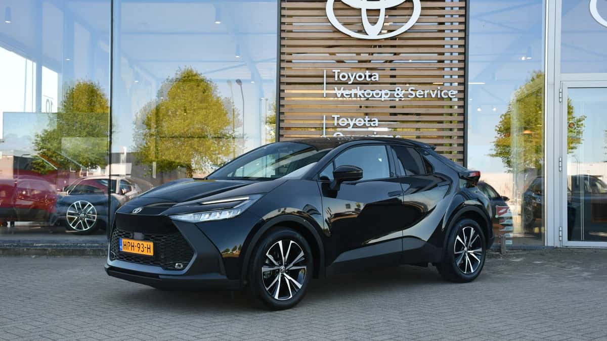 Toyota C-HR (2025) — foto 1
