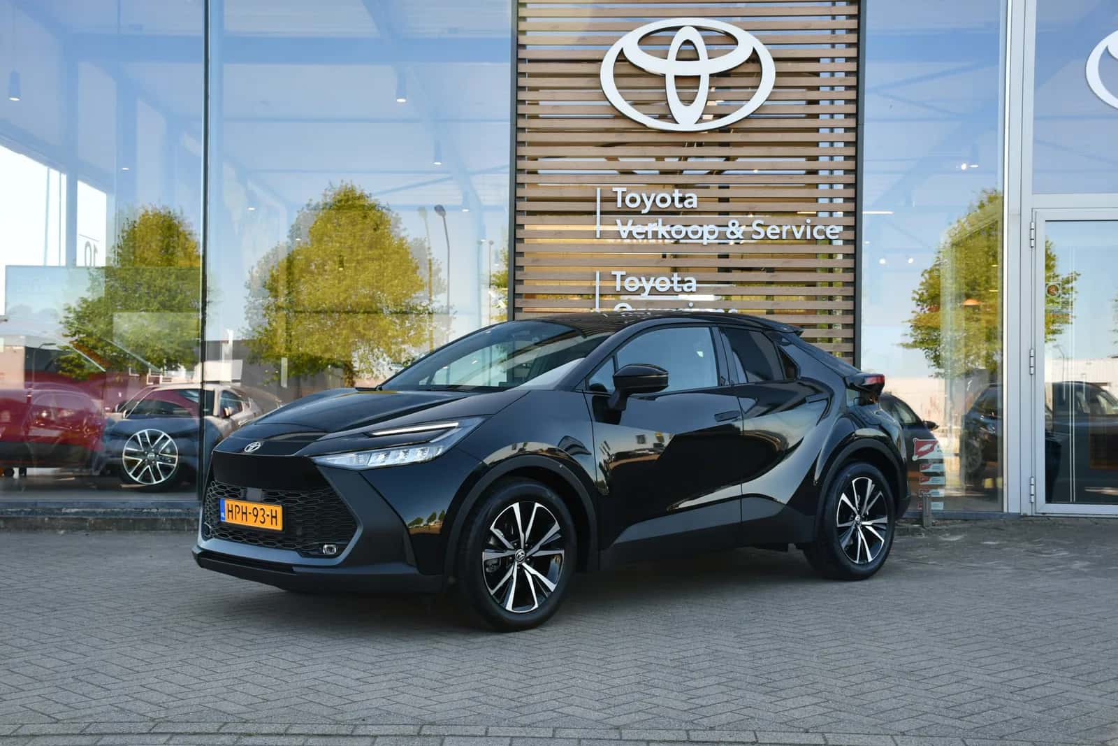 Toyota C-HR (2025) — foto 1