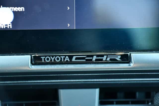 Toyota C-HR (2025) thumbnail 33