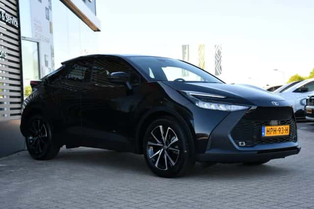 Toyota C-HR (2025) thumbnail 5