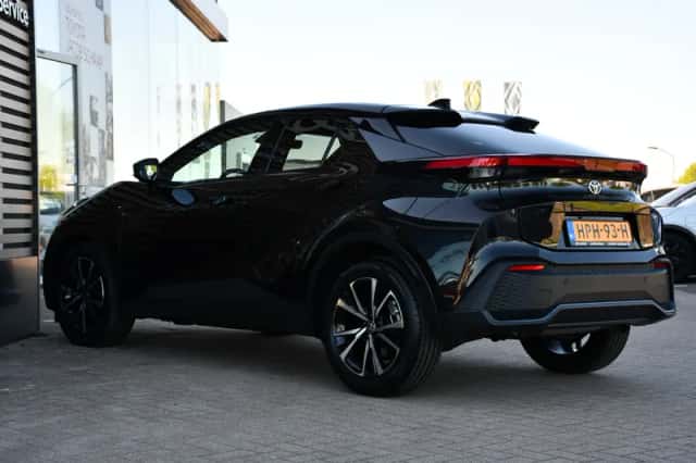 Toyota C-HR (2025) thumbnail 8