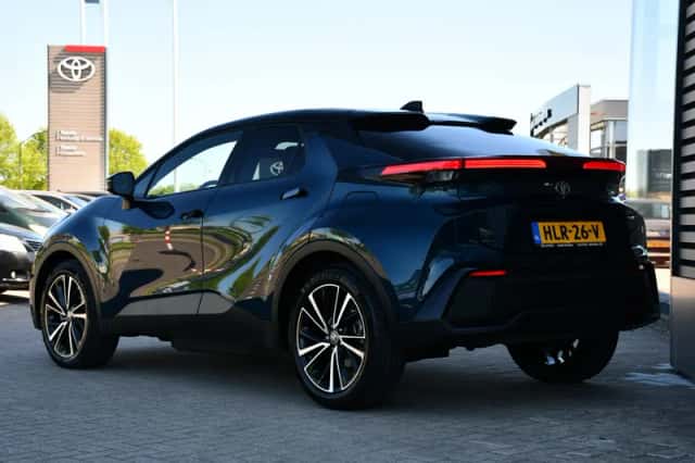 Toyota C-HR (2025) thumbnail 13