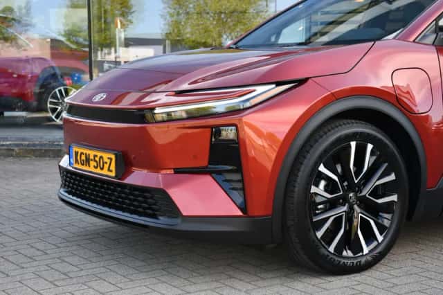 Toyota C-HR+ (2026) thumbnail 3