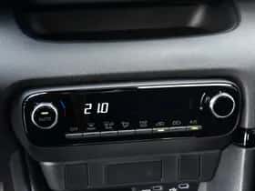 Toyota Yaris thumbnail 11