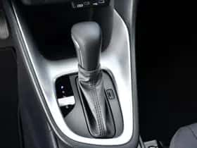 Toyota Yaris thumbnail 12