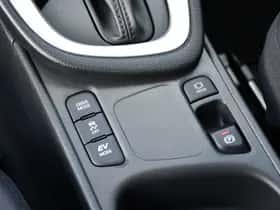 Toyota Yaris thumbnail 13