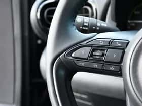 Toyota Yaris (2025) thumbnail 5