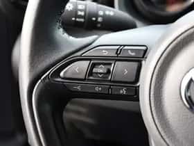 Toyota Yaris thumbnail 4