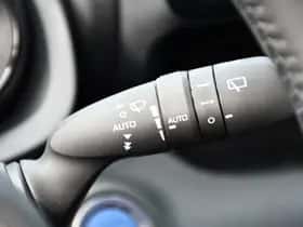 Toyota Yaris thumbnail 8