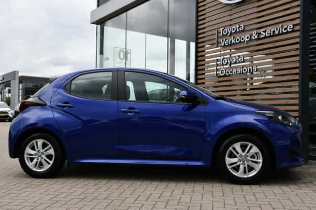 Toyota Yaris (2025) thumbnail 3