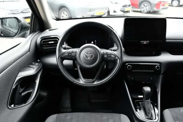 Toyota Yaris (2025) thumbnail 17