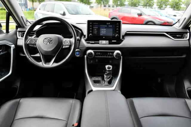 Toyota RAV4 (2021) thumbnail 32