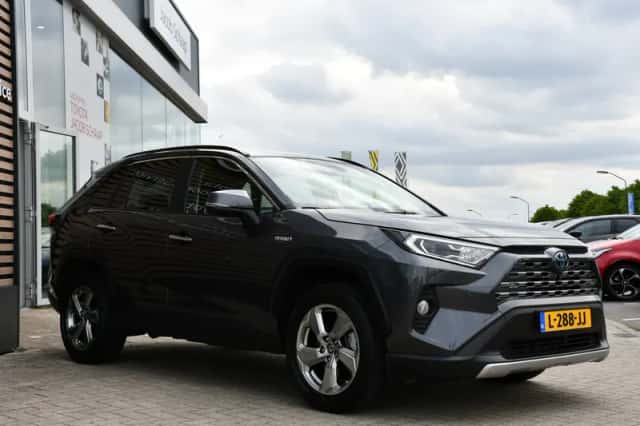 Toyota RAV4 (2021) thumbnail 5