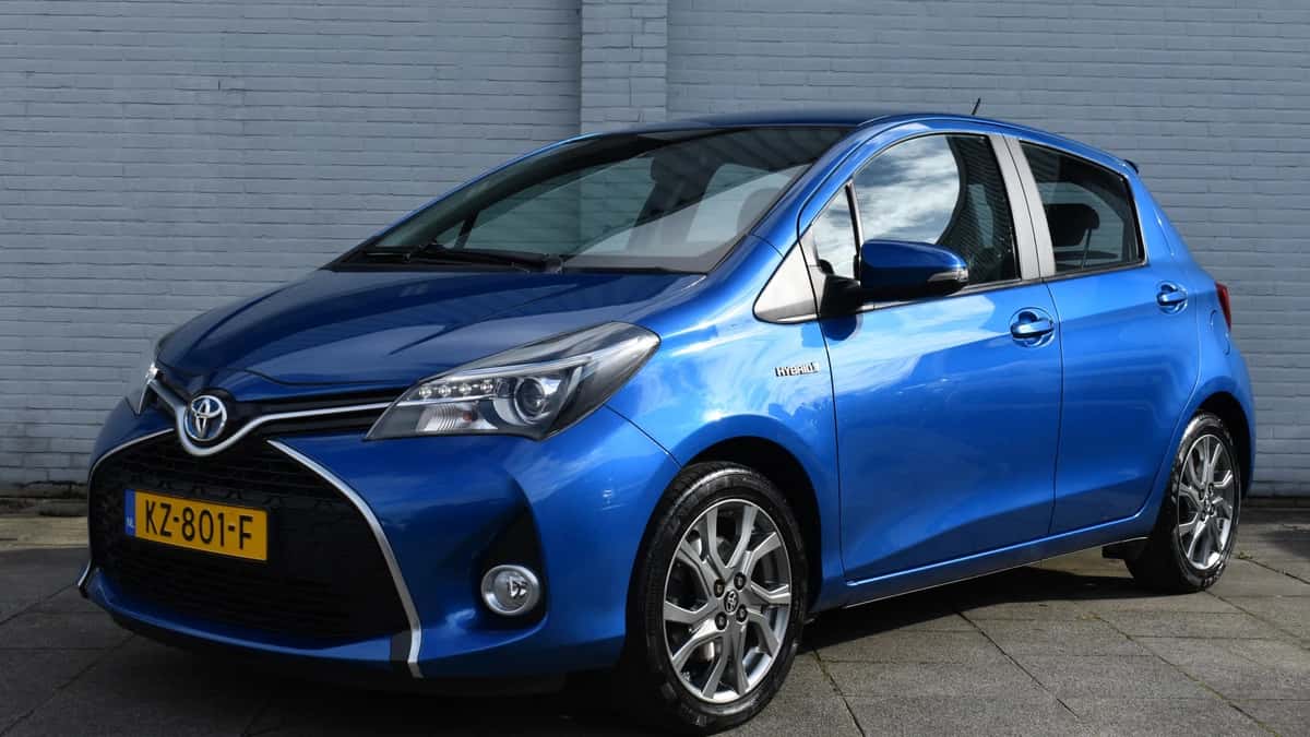 Toyota Yaris (2017) — foto 1
