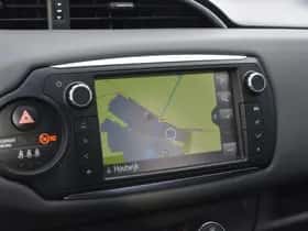 Toyota Yaris (2017) thumbnail 9