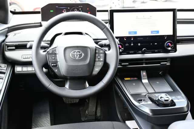 Toyota C-HR+ (2026) thumbnail 2